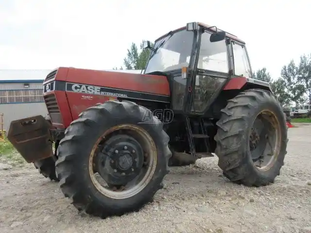 Gallery image 2 for Used 1987 Case IH 1594 Tractor