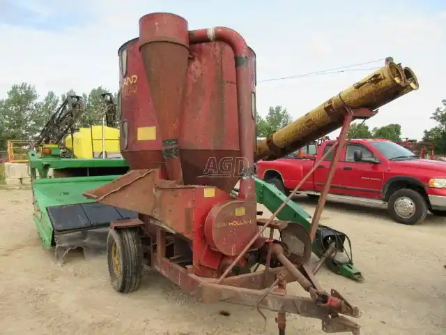 Gallery image 1 for Used New Holland 354 Mix Mill