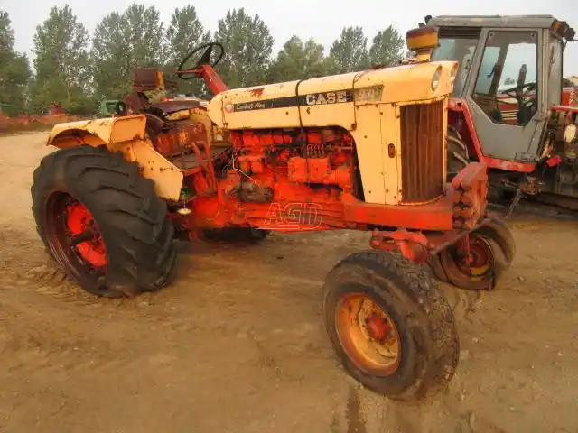 Gallery image 1 for Used 1968 Case 930 Tractor