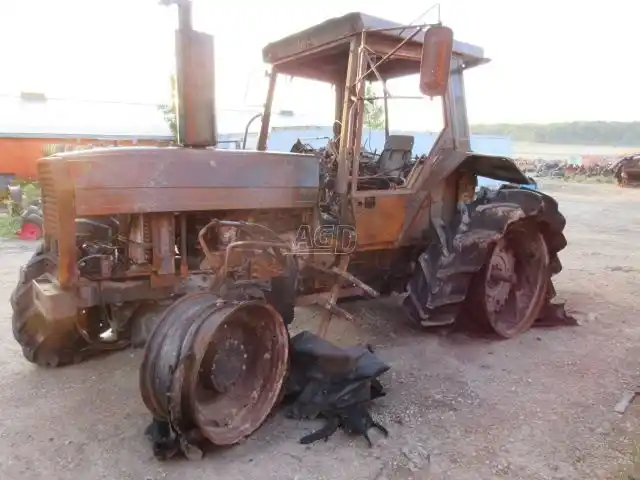 Gallery image 2 for Used 1989 Massey Ferguson 3650 Tractor
