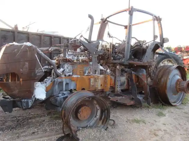 Gallery image 2 for Used 2011 Case IH MAGNUM 180 Tractor