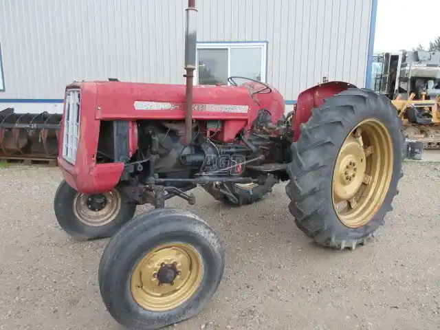 Gallery image 1 for Used International Harvester 444 Tractor
