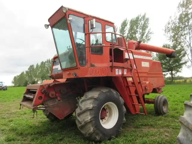 Gallery image 1 for Used 1978 Massey Ferguson 750 Combine