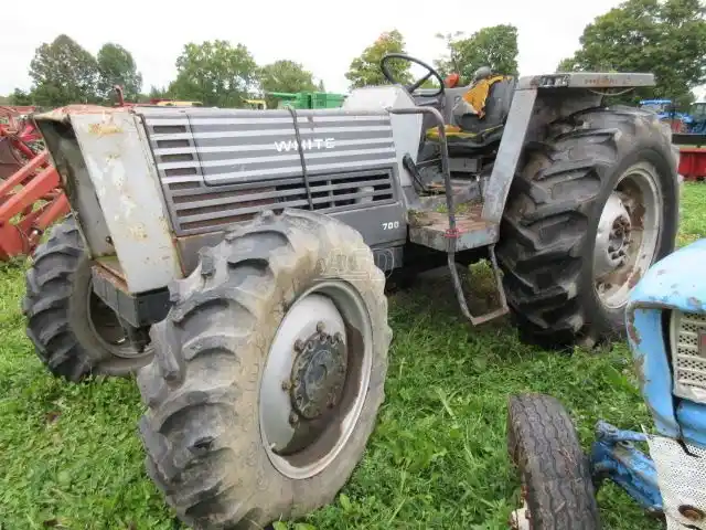 Gallery image 2 for Used White 700 Tractor