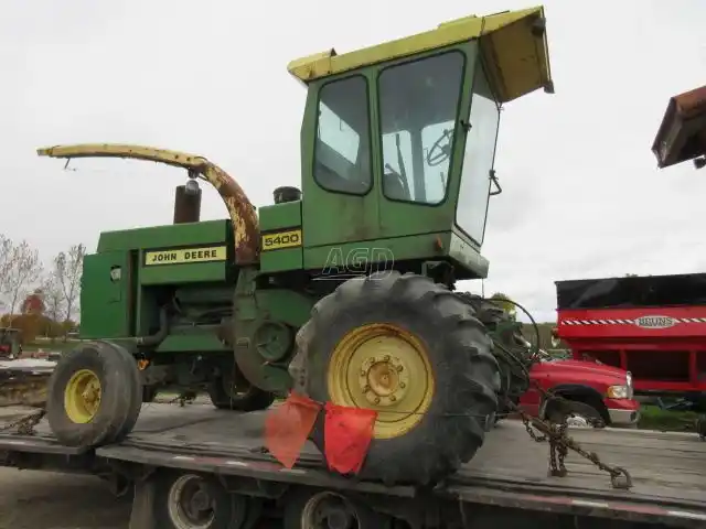 Gallery image 1 for Used John Deere 5400 Forage Harvester