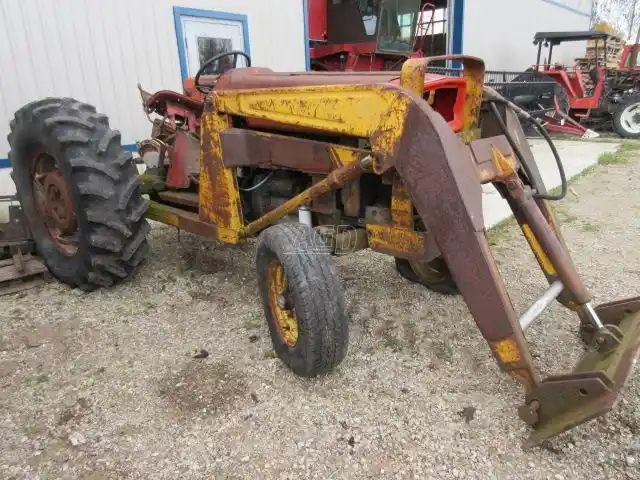 Gallery image 2 for Used 1966 Massey Ferguson 165 Tractor