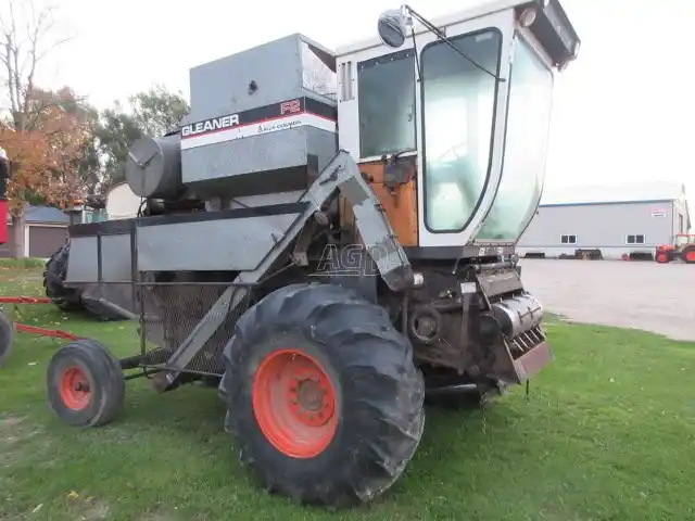 Gallery image 2 for Used 1978 Gleaner F2 Combine
