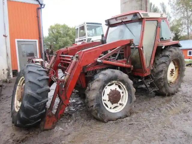 Gallery image 1 for Used Hesston 100-90 Tractor