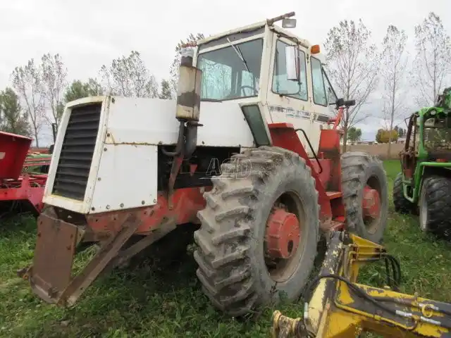 Gallery image 2 for Used 1977 Case 2470 Tractor