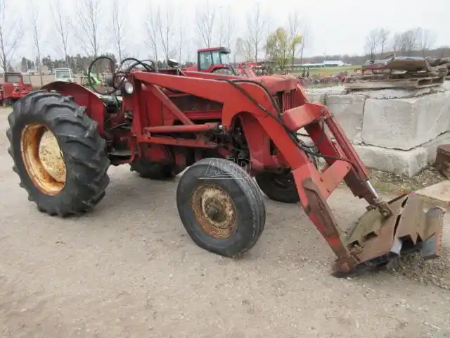 Gallery image 1 for Used 1965 International Harvester B414 Tractor