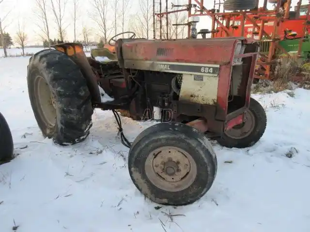 Gallery image 2 for Used 1983 International Harvester 684 Tractor
