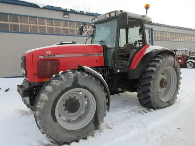 Gallery image 1 for Used 2001 Massey Ferguson 8250 Tractor