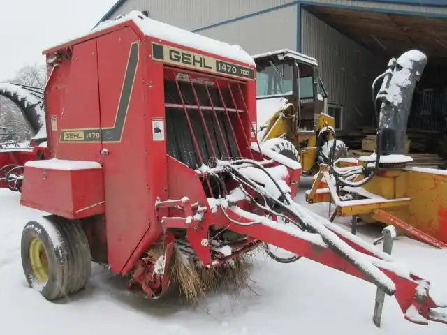 Gallery image 1 for Used Gehl 1470 Round Baler