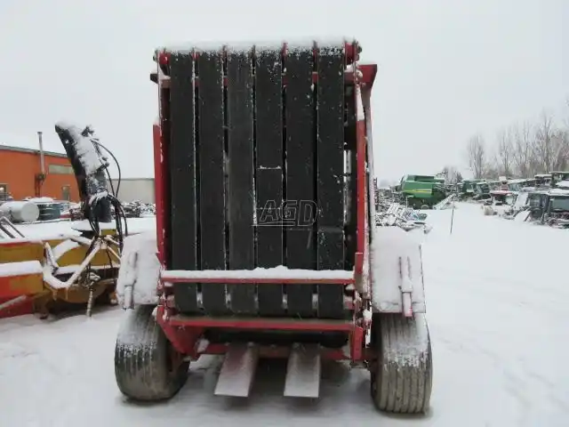 Gallery image 2 for Used Gehl 1470 Round Baler