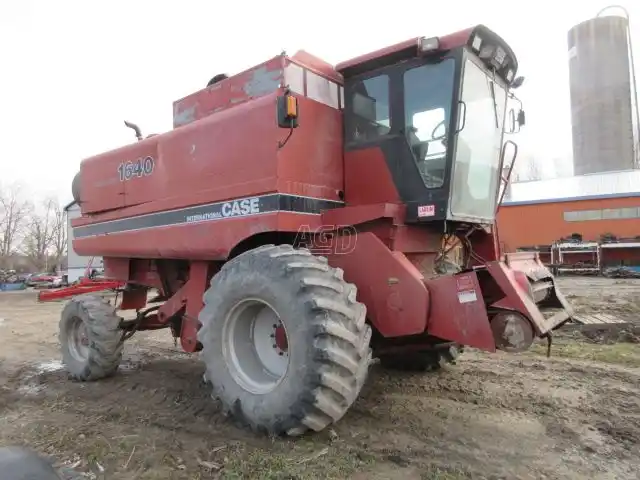Gallery image 2 for Used 1987 Case IH 1640 Combine
