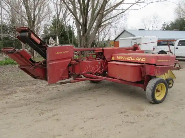Gallery image 2 for Used New Holland 310 Square Baler - Small