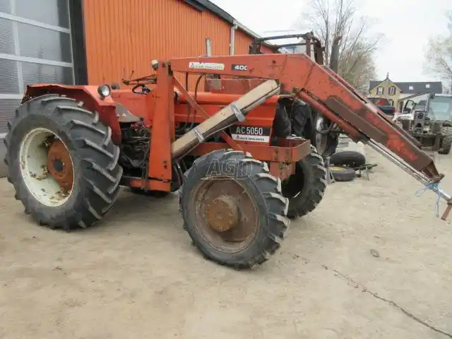 Gallery image 2 for Used 1981 Allis Chalmers 5050 Tractor
