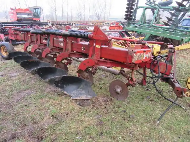 Gallery image 1 for Used White 598 Plow
