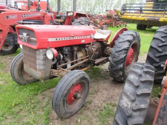 Gallery image 2 for Used 1972 Massey Ferguson 135 Tractor