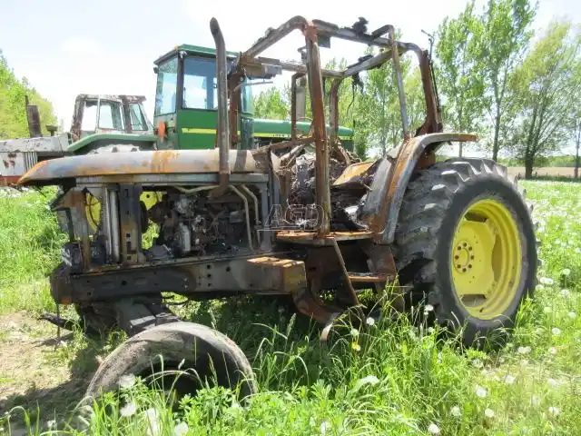 Gallery image 2 for Used 2001 John Deere 6405 Tractor