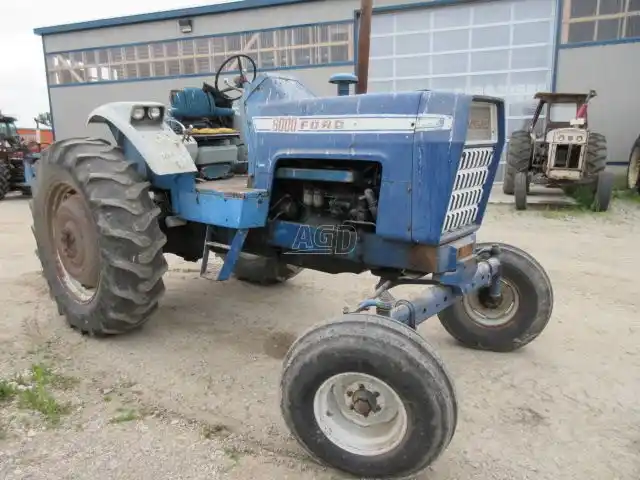 Gallery image 2 for Used 1968 Ford 8000 Tractor
