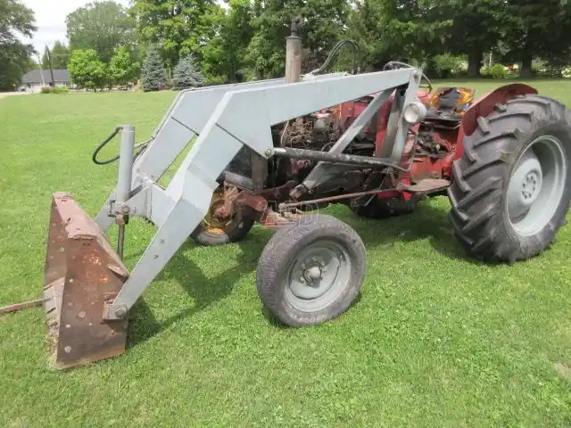 Gallery image 2 for Used 1962 International Harvester B414 Tractor