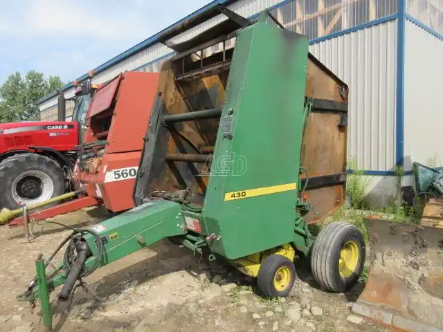 Gallery image 1 for Used John Deere 430 Round Baler