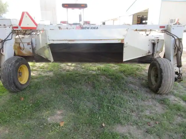 Gallery image 2 for Used New Idea 5212 Disc Mower Conditioner