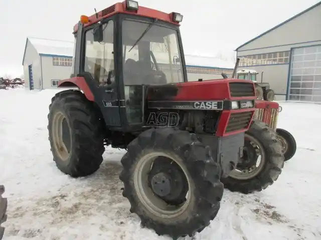 Gallery image 1 for Used 1988 Case IH 685 Tractor