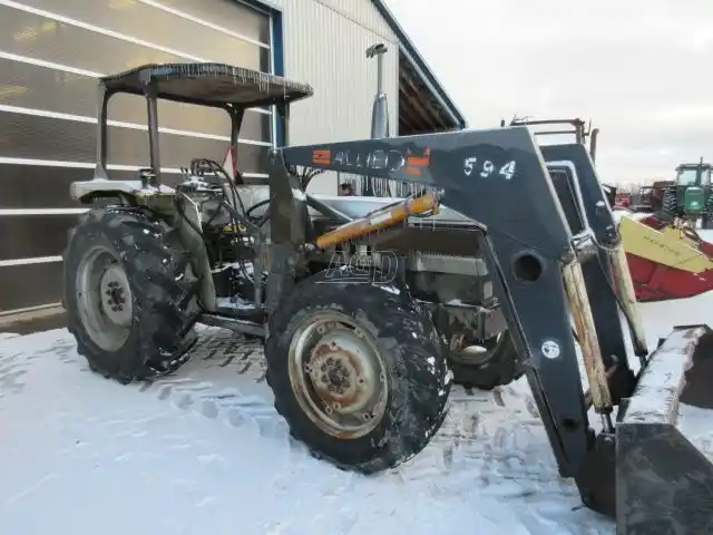 Gallery image 2 for Used 1992 Agco White 6065 Tractor