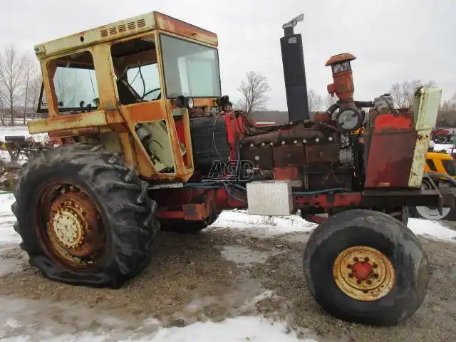 Gallery image 2 for Used 1974 White 2270 Tractor