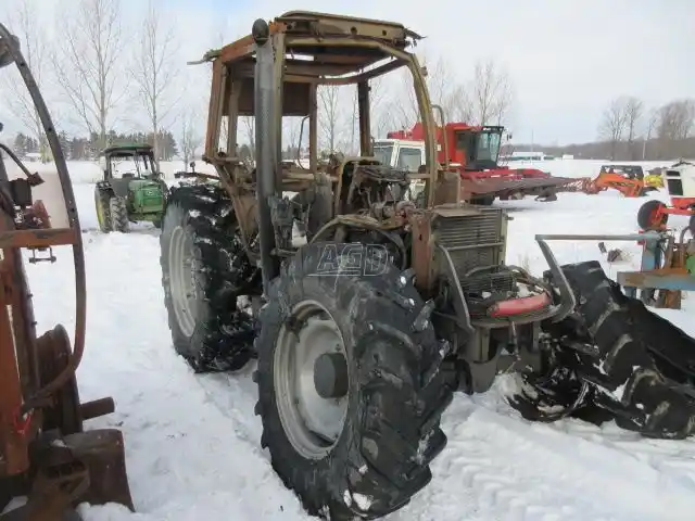 Gallery image 1 for Used 2014 Massey Ferguson 5613 Tractor