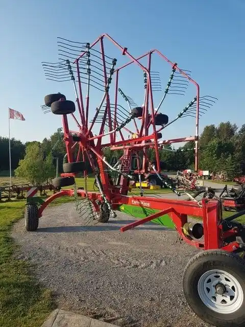 Gallery image 2 for Used Farm King ENODUO 780 Rake