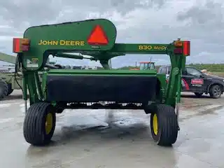 Gallery image 2 for Used 2020 John Deere 830 Disc Mower Conditioner