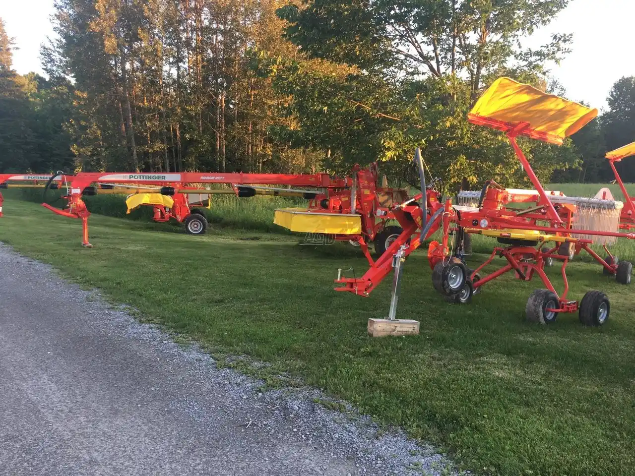 Gallery image 1 for New Pottinger 3507TED Rake