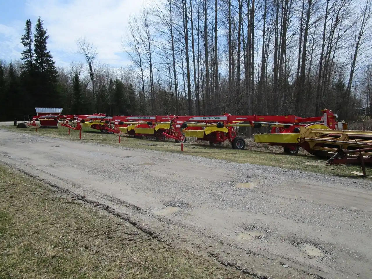 Gallery image 1 for New Pottinger 3507TED Disc Mower Conditioner