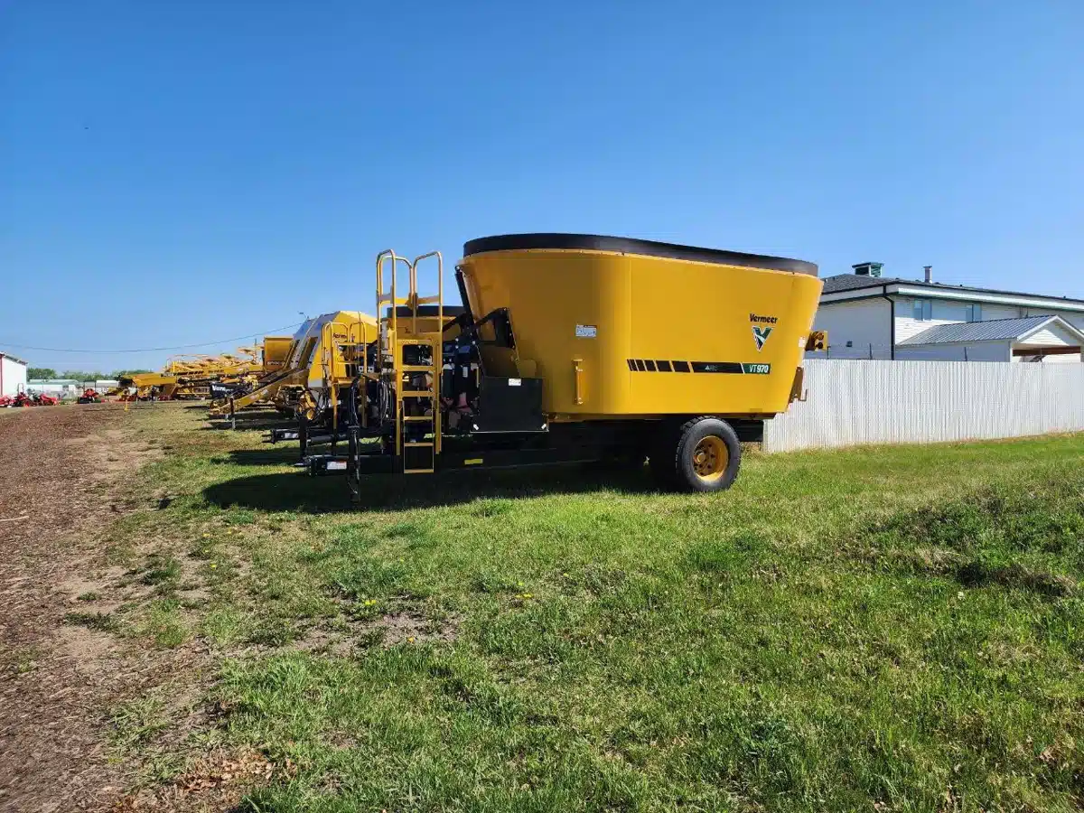 Gallery image 1 for New Vermeer VT970 TMR Mixer