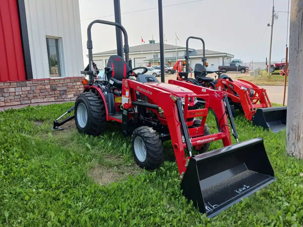 Gallery image 1 for New Mahindra MAX 26XLT Tractor