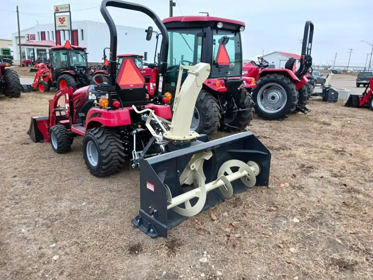 Gallery image 2 for New Farm King Allied 6610 Snow Blower