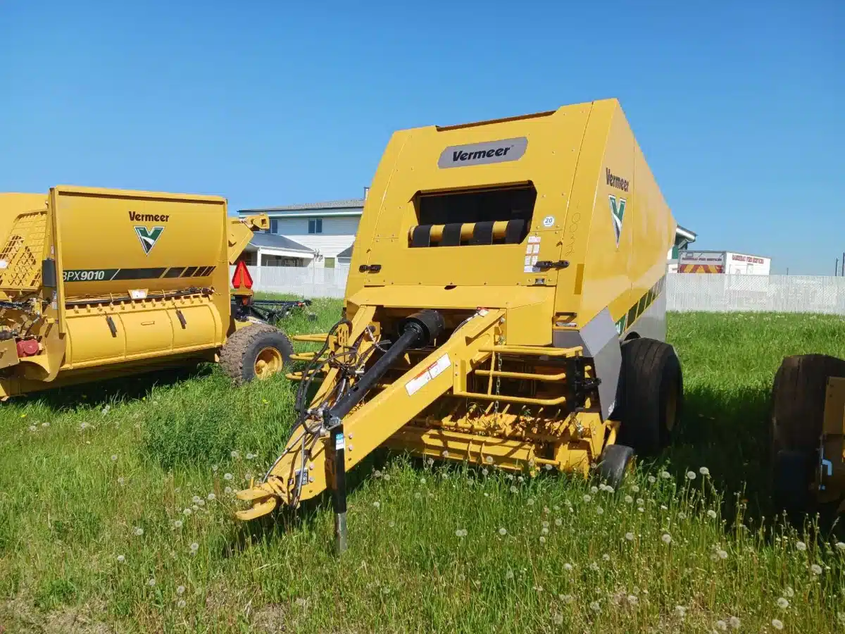 Gallery image 2 for Unspecified 604 PRO G3 Round Baler