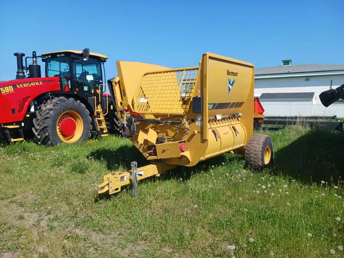 Gallery image 2 for New Vermeer BPX9010 Bale Processor