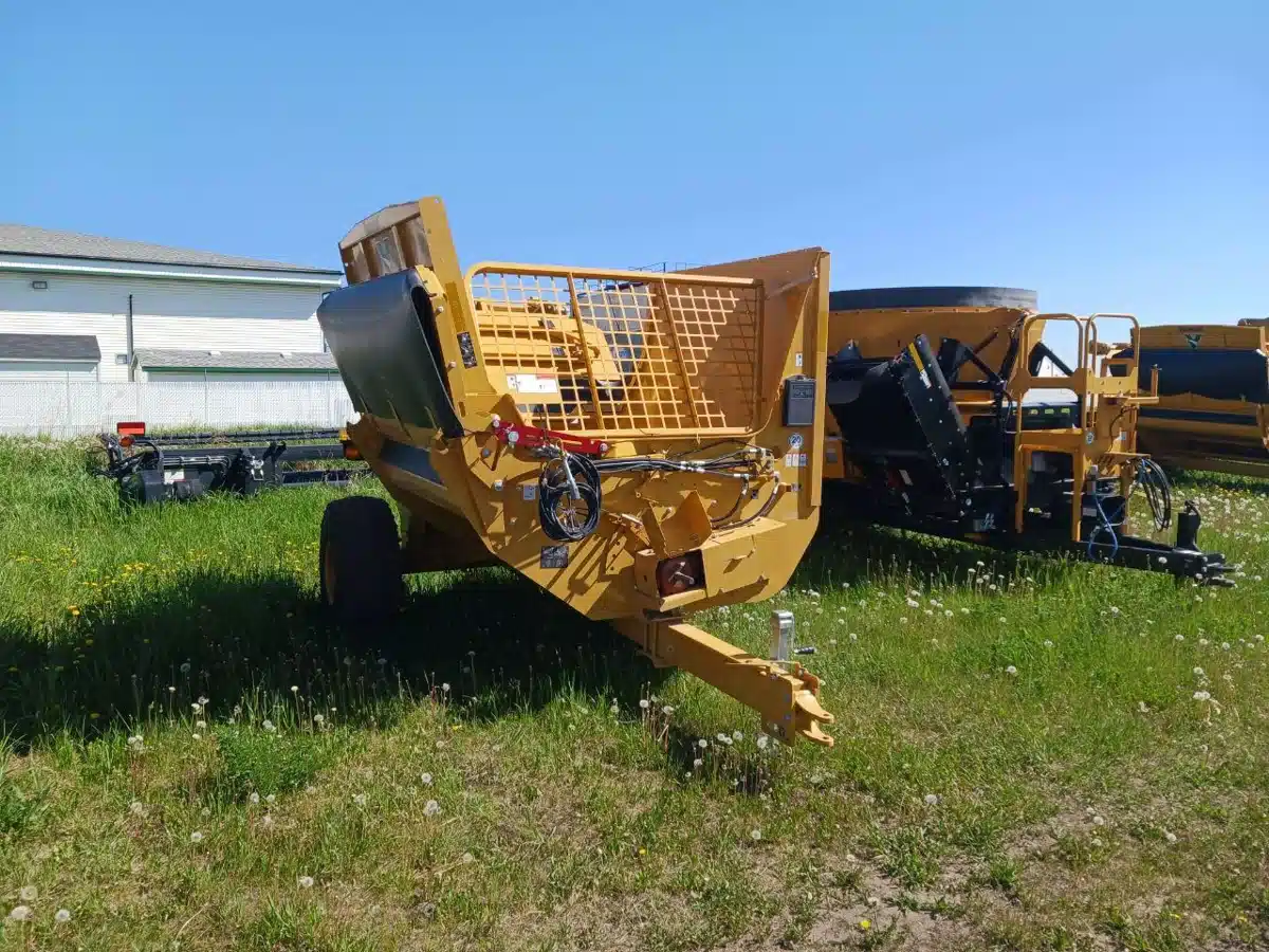 Gallery image 1 for New Vermeer BPX9010 Bale Processor