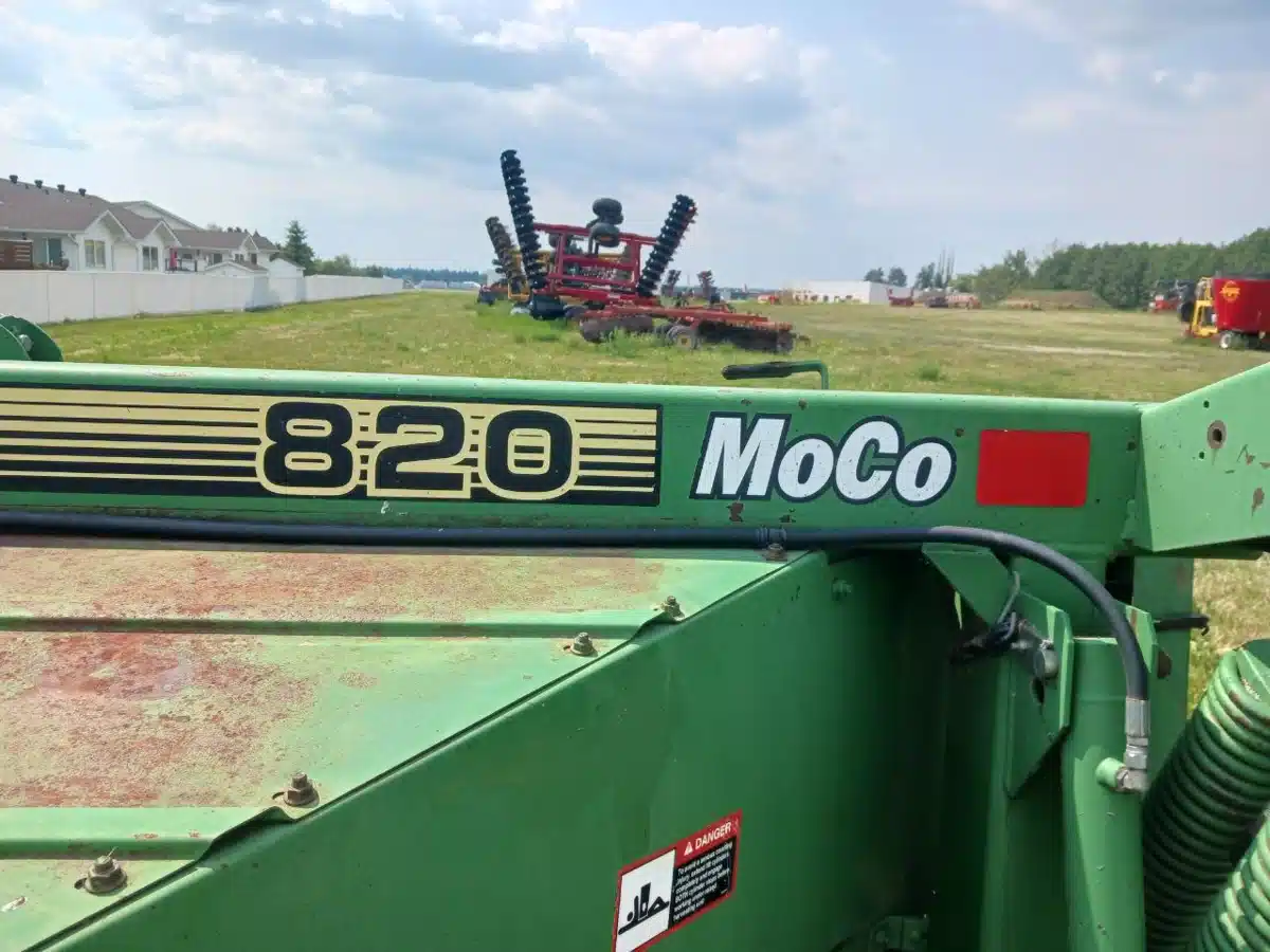 Gallery image 2 for Used John Deere 820 Mower Conditioner