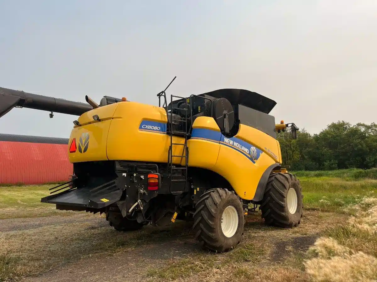 Gallery image 2 for 2015 New Holland CX8080 Combine