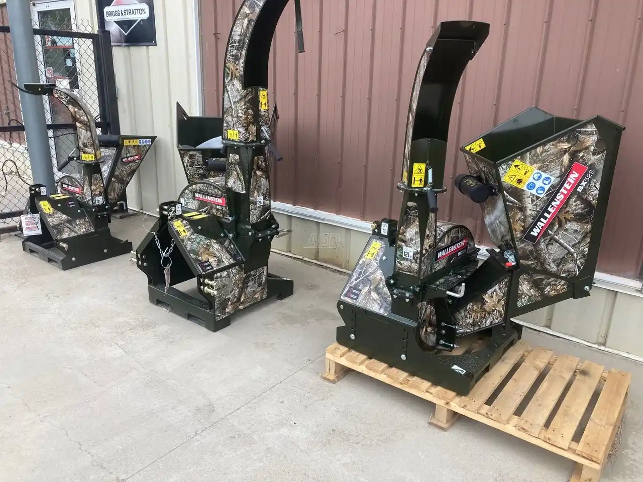 Gallery image 1 for New 2022 Wallenstein BX72S/BX52S Wood Chipper