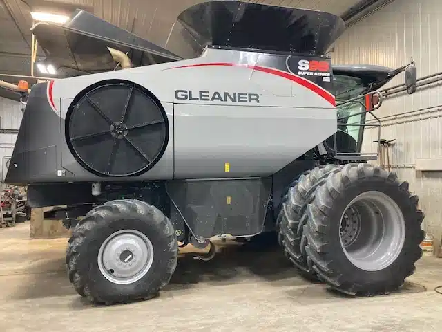 Gallery image 1 for Used 2021 Gleaner S98 Combine