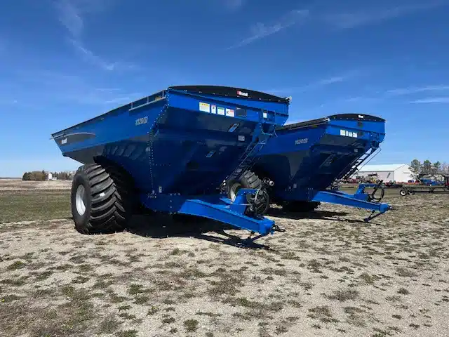 Gallery image 1 for New 2024 Brandt 1520XT Grain Cart