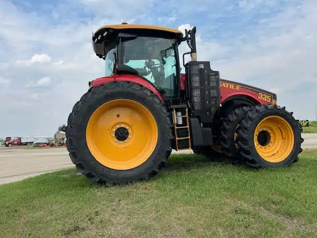 Gallery image 1 for New 2024 Versatile 335 Tractor
