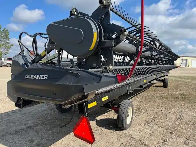 Used 2020 Gleaner 9335 Header - Flex Draper