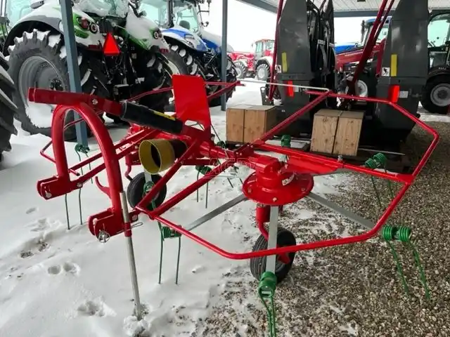 Gallery image 1 for New Farm King RT10 Tedder
